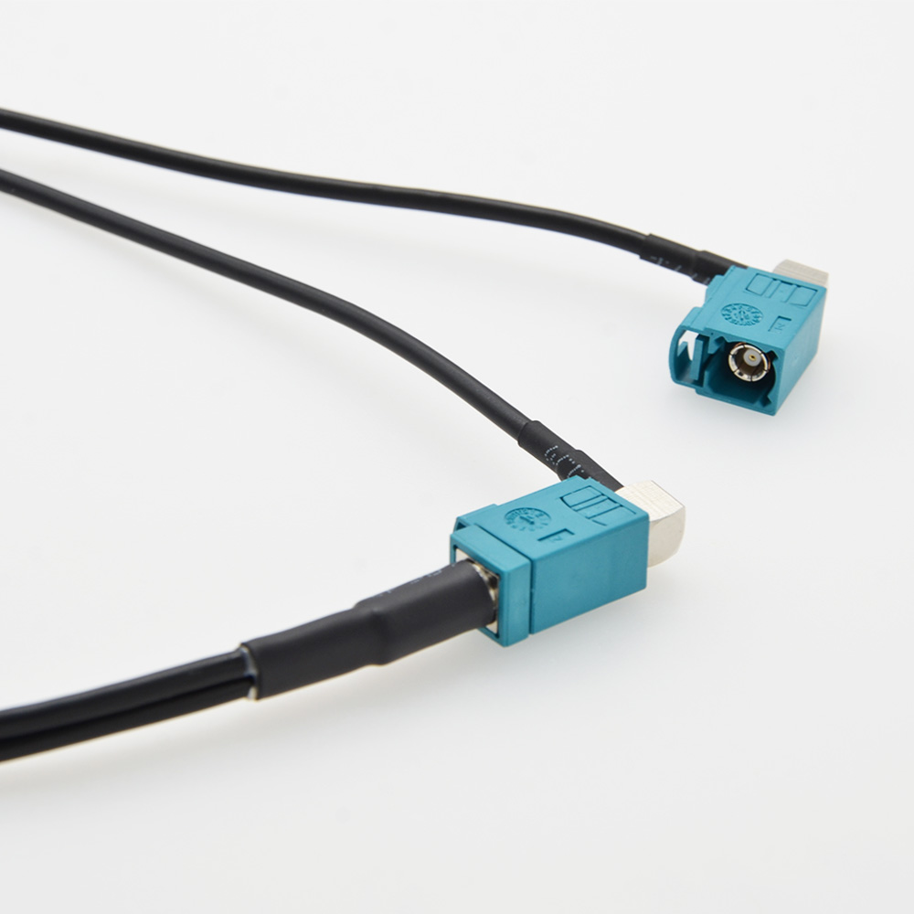 كابل فاصل هوائي GPS للسيارة ،  - مراجعة Audio Splitter Y وسعره